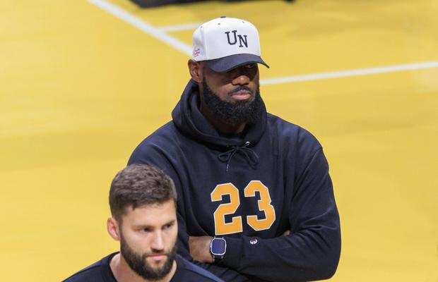 Jucătorii își predau telefoanele mobile! Haos total în NBA după scandalul pariurilor: a venit rândul lui LeBron