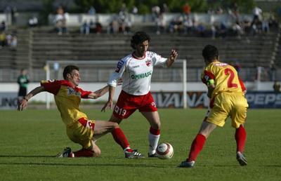 Tibor Moldovan, fost atacant la Dinamo, este invitatul zilei la GSP Live. Urmărește emisiunea AICI