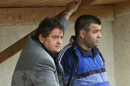 Eugen Huțu, în stânga