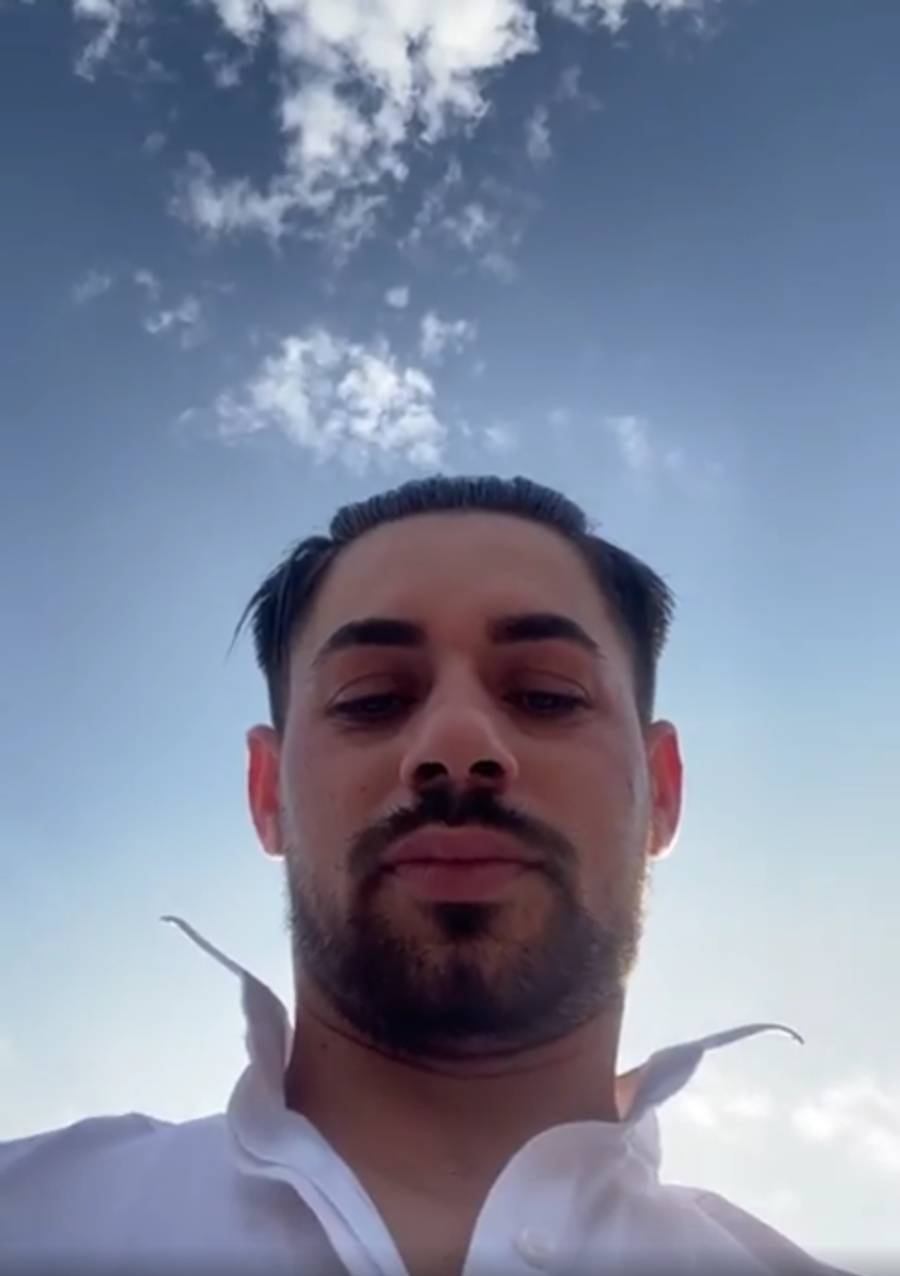 Tony Kanalos se descurcă foarte greu din cauza resurselor financiare reduse Drama lui Tony Kanalos, fost coleg al lui Ianis Hagi și Andrei Rațiu la naționala U17/U18 a României: „Voi mai merge cu greu maximum cinci ani, apoi cad la pat, spre moarte” + Licitație de tricouri pentru transplant cu celule stem