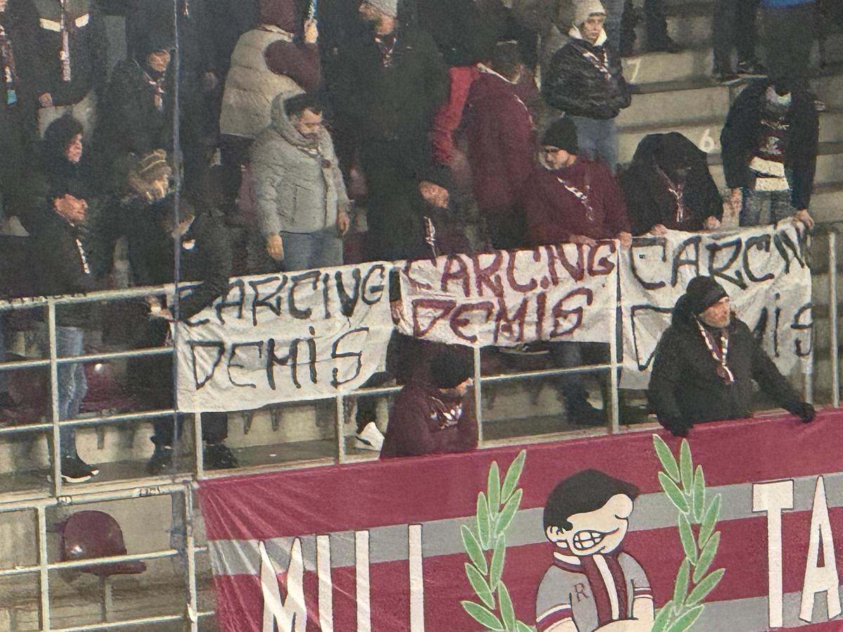 Fanii Rapidului, mesaje pentru Daniel Carciug