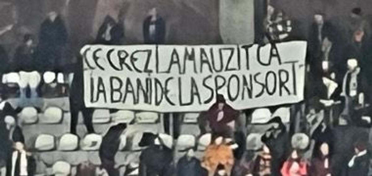 Fanii Rapidului, mesaje pentru Daniel Carciug