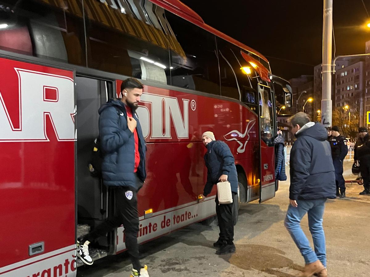 Dublu Aaron! Boupendza urcă Rapidul lângă play-off după o seară de defilare cu Buzăul
