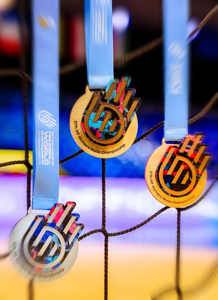Din ce sunt făcute medaliile de la Campionatul Mondial de handbal feminin: peste 100 de cluburi au contribuit
