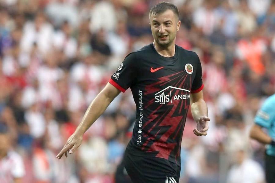 Daniel Popa // FOTO: Instagram @danipopa19 Campionul României cu FCSB negociază cu două echipe din Superliga și una din Liga 2 » Fără contract de 4 luni, este dorit și în Turcia