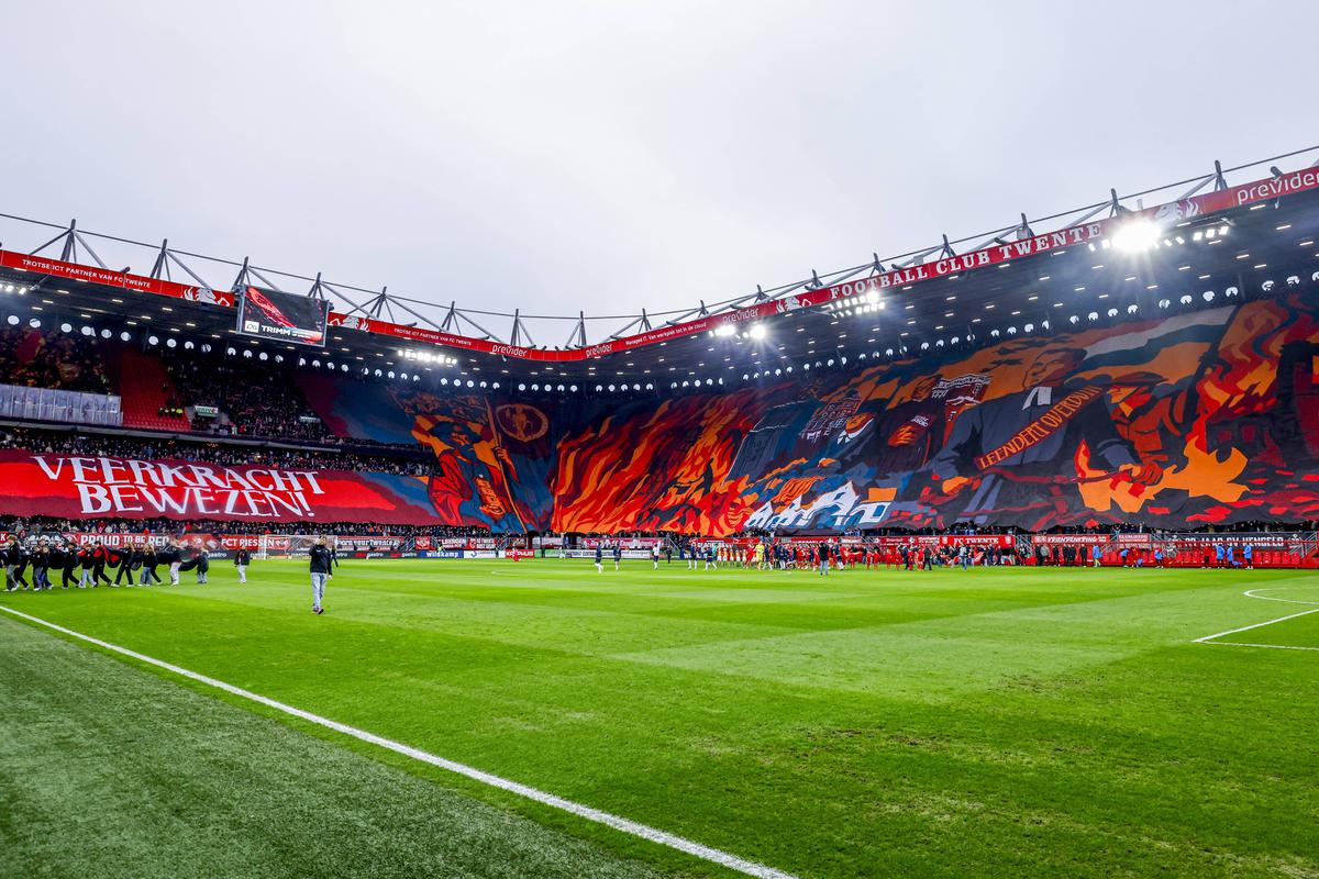 „Cea mai mare scenografie din istorie” » Imagini fabuloase pe stadionul din Europa