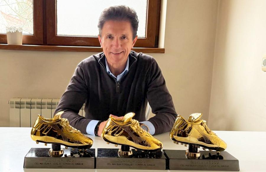 Gică Popescu cu trofeul de Fobalistul Anului, acordat de Gazeta Sporturilor, foto: arhiva personală Gică Popescu: „Sunt extraordinar de mândru că am reușit să-l înving de 6 ori pe Gică Hagi pentru Fotbalistul Anului!” » „Gazeta dă cel mai relevant premiu din fotbalul românesc”, iar decernarea e astăzi!