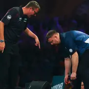 Cameron Menzies, incident la Campionatul Mondial de Darts / foto: Getty Images
