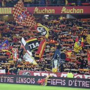Fanii lui Lens umplu de aproape patru ani stadionul Bollaert-Delelis la meciurile favoriților / Foto: Imago