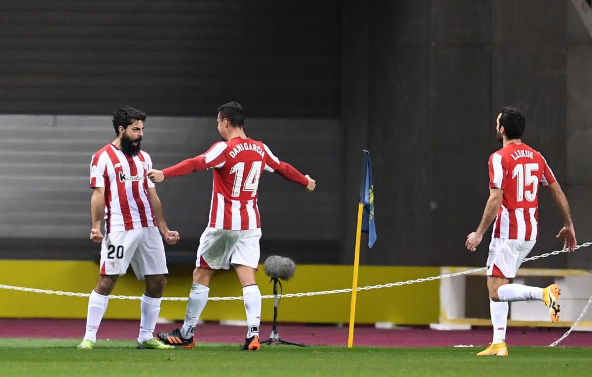 FOTO+VIDEO. Barcelona - Bilbao 2-3 » Bascii mai fac o surpriză și câștigă a 3-a Supercupă din istorie! Messi a văzut „ROȘU”