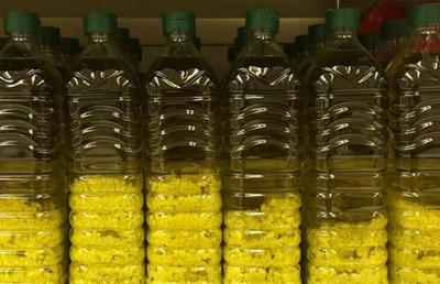 Ce sunt cocoloașele care apar în uleiul de măsline?! Un expert explică: „Fiți atenți”