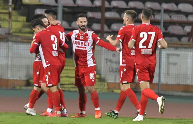 Dinamo a anunțat două transferuri în același timp » Datele contractelor