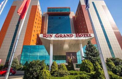 Ionuț Negoiță a închis Rin Grand Hotel pentru turiști » Toate camerele vor fi transformate