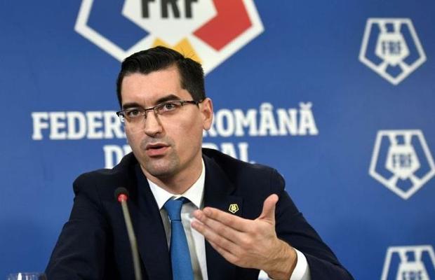 FRF negociază cu alți doi antrenori: „E o premieră”