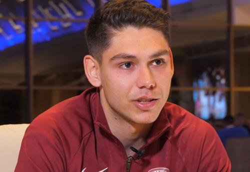 Antonio Sefer (22 de ani), mijlocașul Rapidului, nu și-a putut abține lacrimile când a rememorat primul gol din Liga 1, unul dedicat regretatului său unchi.