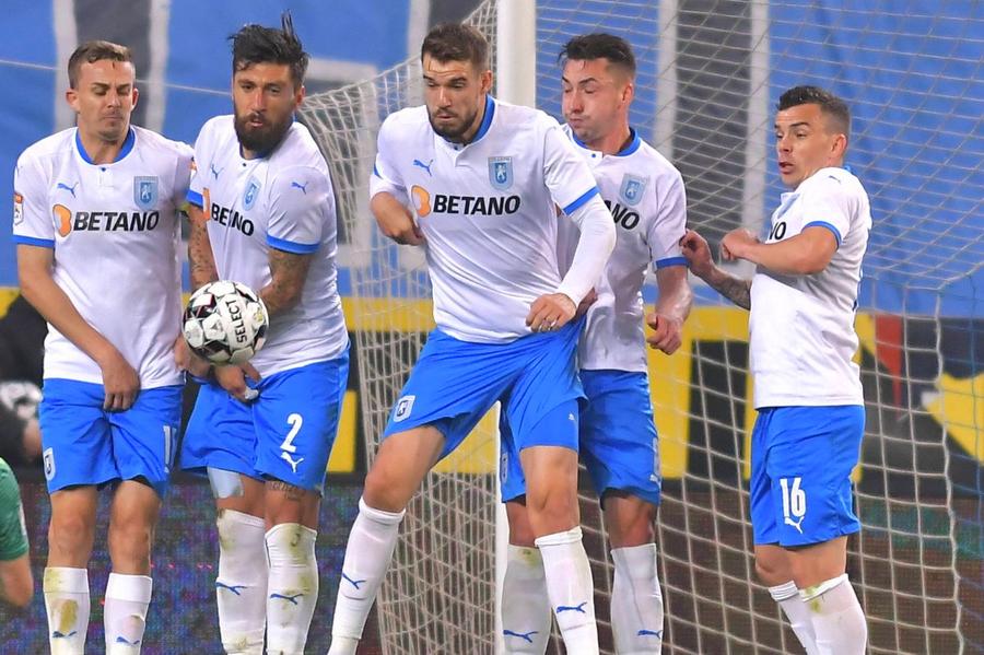 Alexandru Tudorie (26 de ani), atacantul lui Sepsi, a oferit un interviu spectaculos Gazetei în care a abordat, printre altele, și subiectul CS Universitatea Craiova Atacantul cu 48 de goluri în Superliga, șocat de ce a pățit la Craiova: „Mi-a spus că n-o să joc niciodată cu el antrenor”