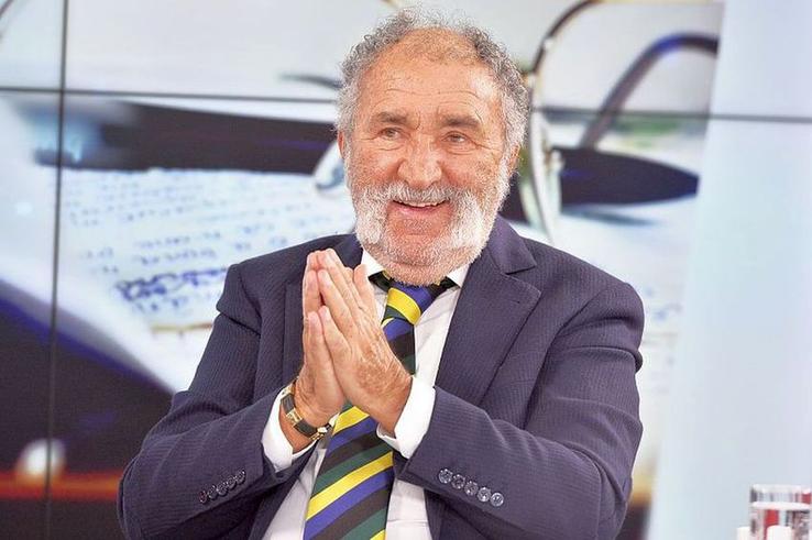 Omul de afaceri Ion Țiriac (83 de ani) a devenit tot mai interesat de infrastructura sportivă din România. Plănuiește construirea unui patinoar în Brașov, pe modelul celui din Otopeni.