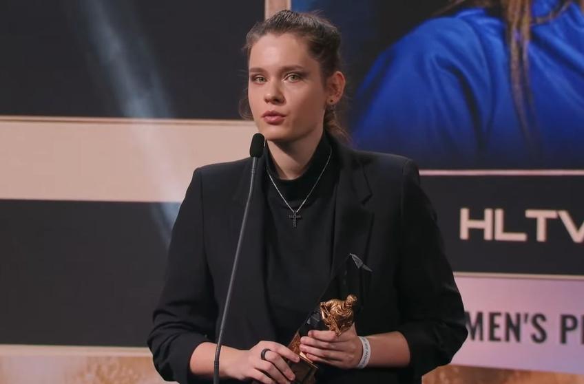 Ana „ANa” Dumbravă (23 de ani) a fost desemnată cea mai bună jucătoare de CS:GO din lume.