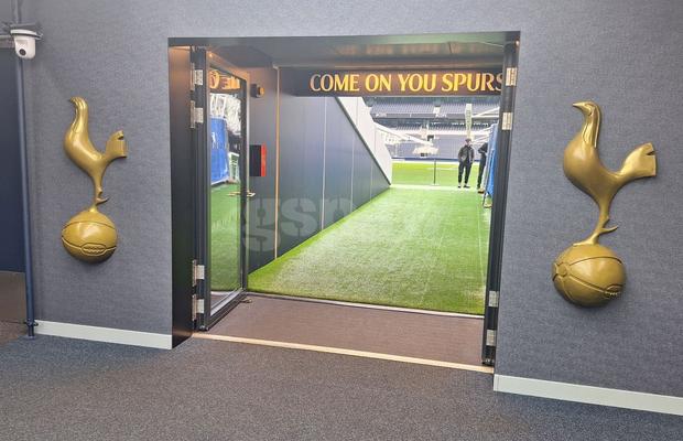 Reportaj GSP la stadionul de vis în care joacă Radu Drăgușin » Propulsați în altă dimensiune! + Pas cu pas: tot ce face Drăgușin în ziua meciului în noua lui casă de 1,2 miliarde