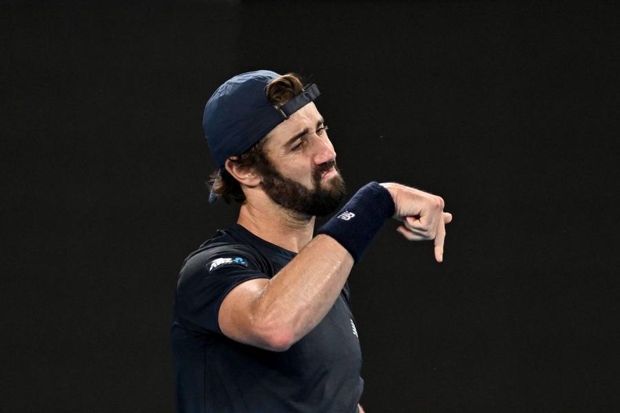 Victorie cu emoții pentru finalistul de anul trecut de la Australian Open