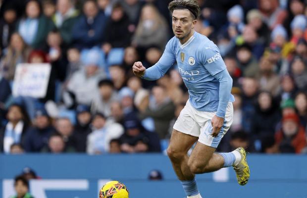 Metoda „spărgătorilor de balcoane” bagă spaima în vedetele din Marea Britanie » Jack Grealish, ultima victimă