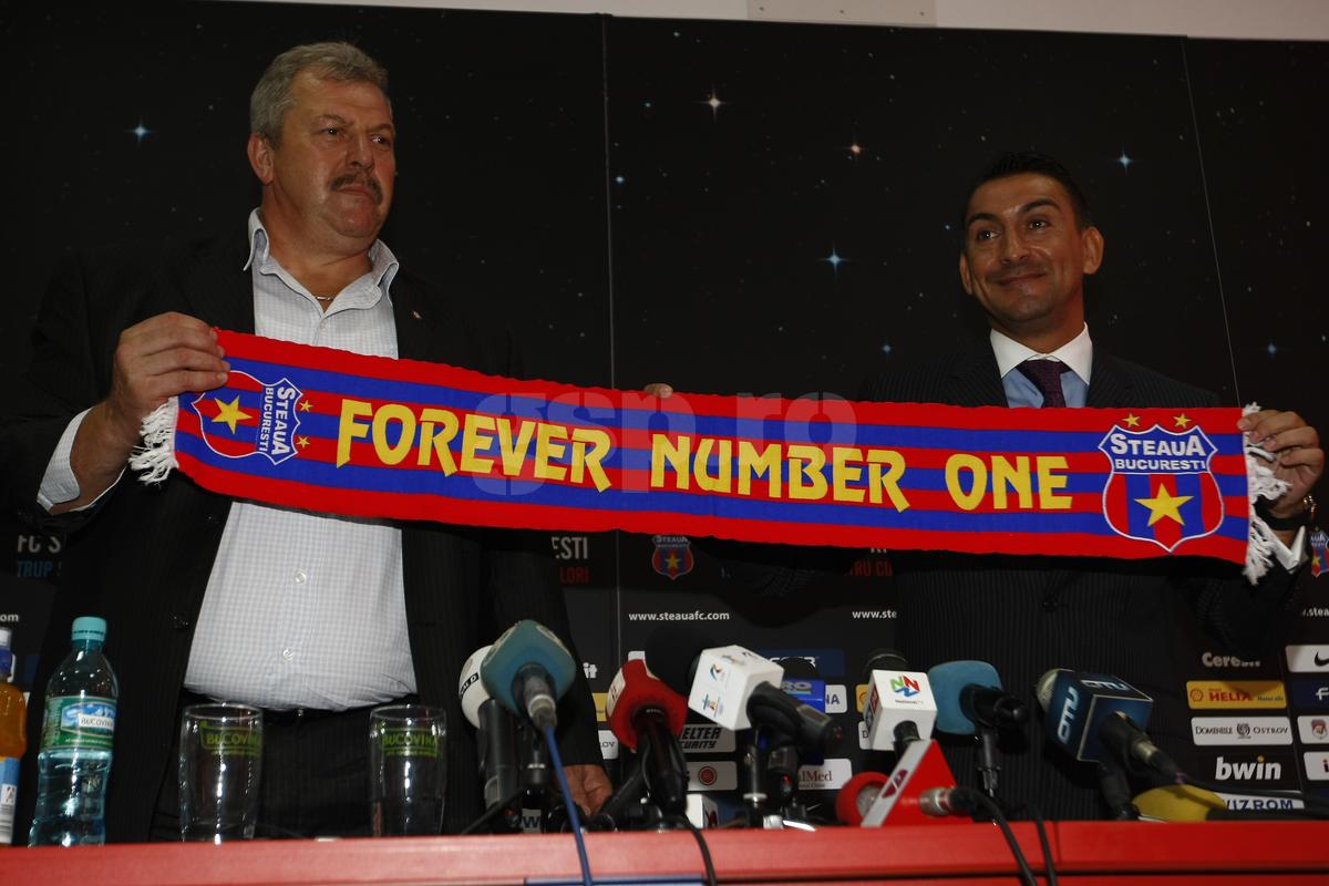 Ilie Dumitrescu i-a lăsat mască pe toți la antrenamentul FCSB: „Stop, salir con la pelota!” » Regula prin care i-a uimit pe fotbaliști