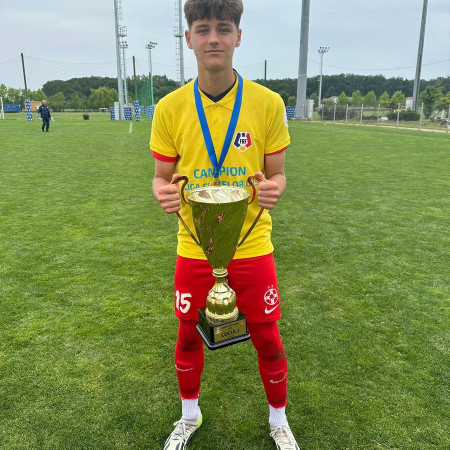 I-a convins! Mihai Stoica a făcut anunțul despre fiul fostului fotbalist: „Semnează luni”