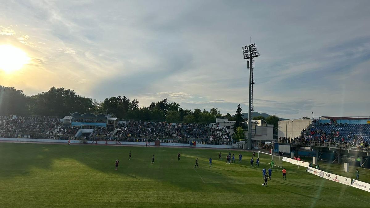 Cum arată acum și cum ar urma să se prezinte stadionul din Bistrița