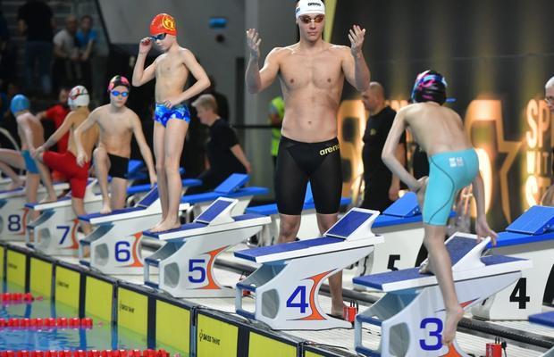 David Popovici, impresionat de participanții la „Sprint with the Stars” de la Otopeni: „Gestul acesta mă emoționează cel mai mult”