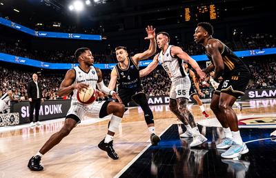 Spectacol baschetbalistic în BTarena! U-BT Cluj-Napoca a visat, dar a fost adusă cu picioarele pe pământ de Dubai Basketball