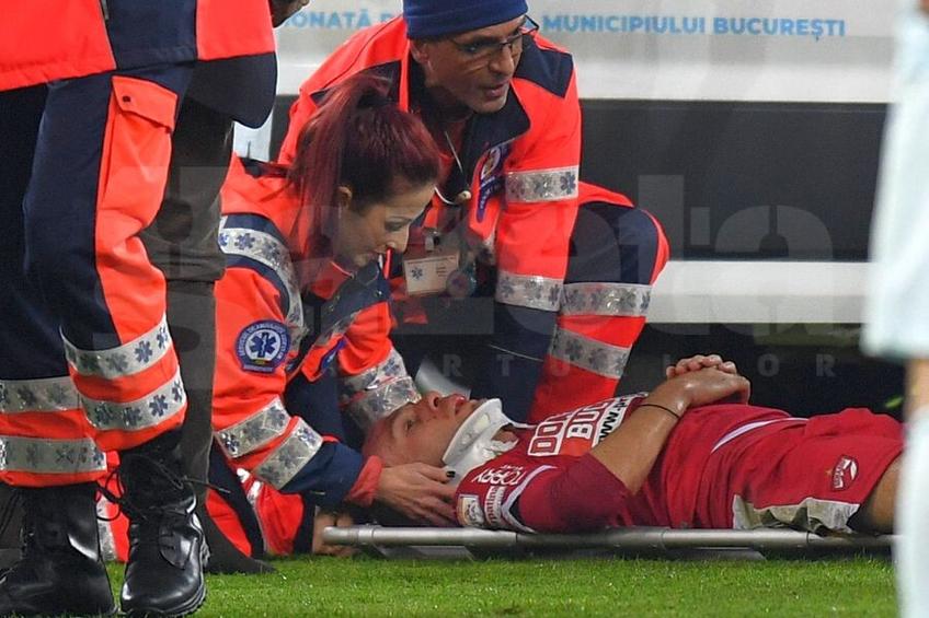 Slavko Perovic a primit mai multe minute îngrijiri medicale // FOTO: Raed Krishan