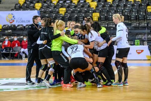 Bucuria brăilencelor  de după meci FOTO Dan Potor