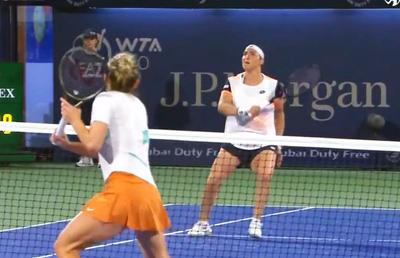 Nici la demonstrative nu vezi așa ceva! Halep și Jabeur, schimbul începutului de an în tenisul feminin