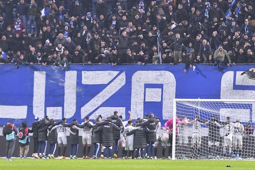 Aproximativ 2.000 de bilete s-au vândut pentru confruntarea FCU Craiova - FC Voluntari (azi, 20:00), duel contând pentru etapa #26 din Superliga, liveTEXT pe GSP.ro