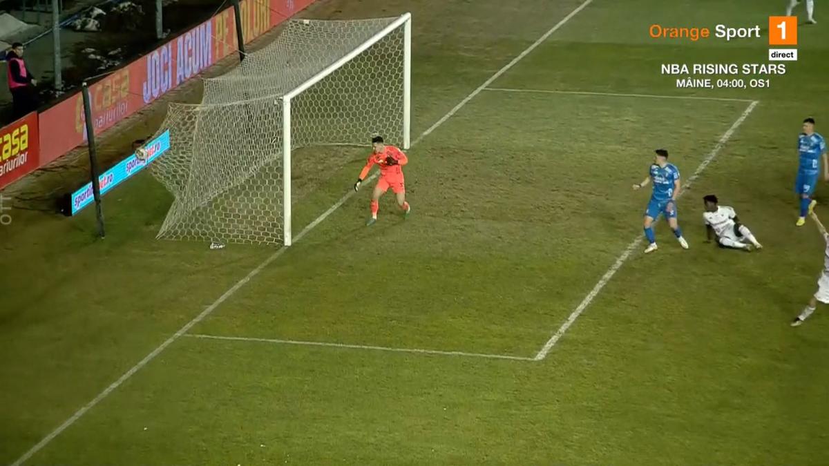 Thiam și Gomes, goluri superbe împotriva Chindiei » Doi colegi de la U Cluj s-au întrecut în lufturi