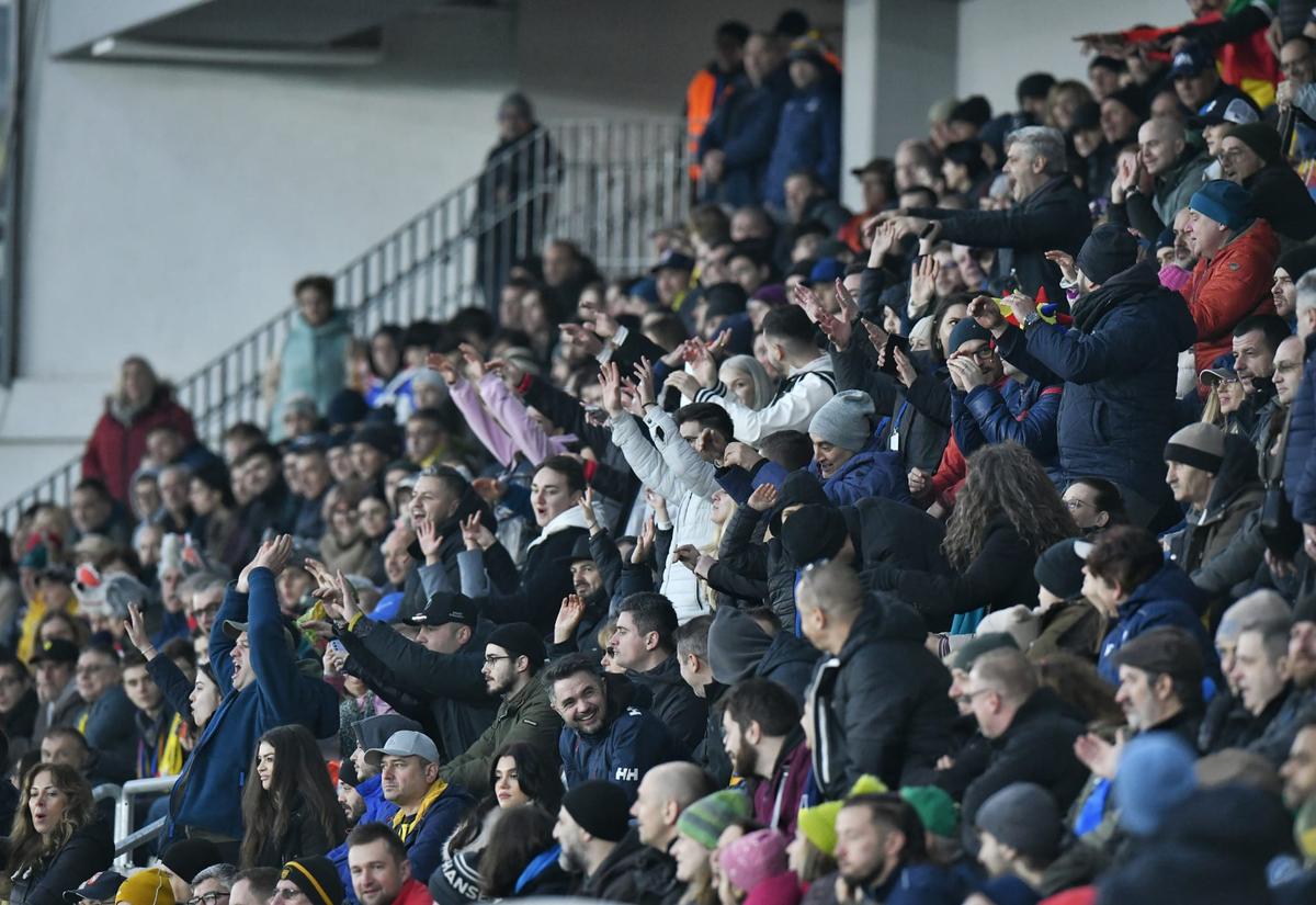 Imagini de impact » Cu ochiul tumefiat și buza spartă, căpitanul României vorbește printre lacrimi și suspine: „Dacă nu se poate cu vorbă bună...”