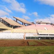 Stadionul Mmabatho, o arenă originală și neîngrijită din Africa de Sud / Sursa foto: Newzroom Afrika (YouTube, captură de ecran)