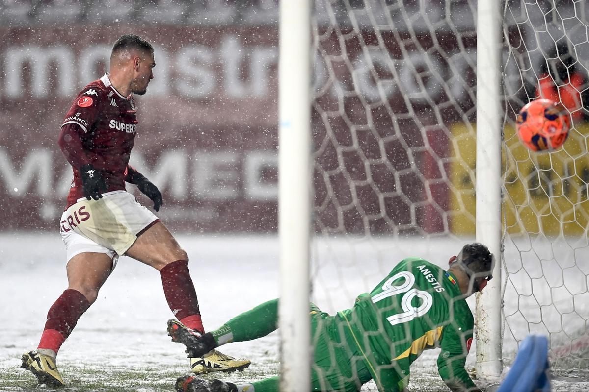 Ironizată și atacată de MM Stoica și Panduru, FC Botoșani se apără dând vina pe Rapid și LPF: „Regretabil e altceva”