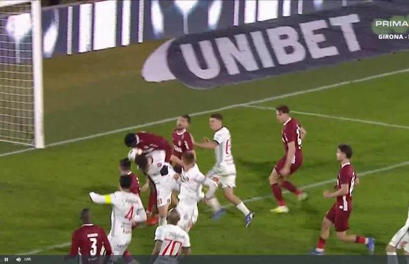 Sibienii protestează față de arbitrajul din meciul cu CFR: „Opriți-vă! E prea mult! Ajunge!”