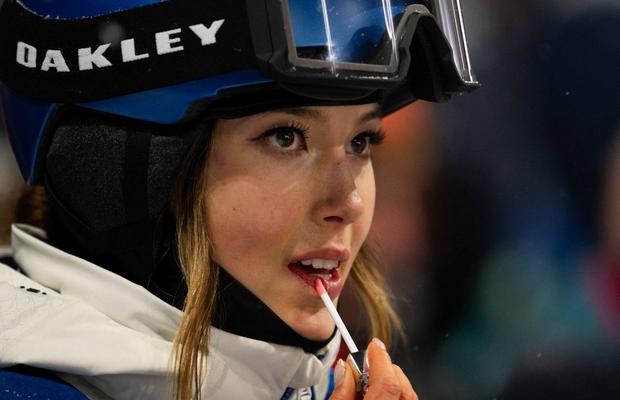 Eileen Gu nu suferă după argintul de la big air: „Rămân sportiva cu cele mai multe medalii din istorie”