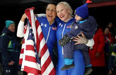 Două mame pe podiumul olimpic de la monobob: „Mulți oameni te consideră terminată imediat ce împlinești 40 de ani. Suntem dovada că acest lucru nu este adevărat”