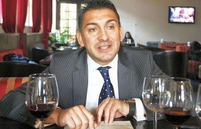 „Am avut cuțitul la gât să-l salvăm pe Ilie Dumitrescu” » Relatează scene terifiante din Centrul Vechi