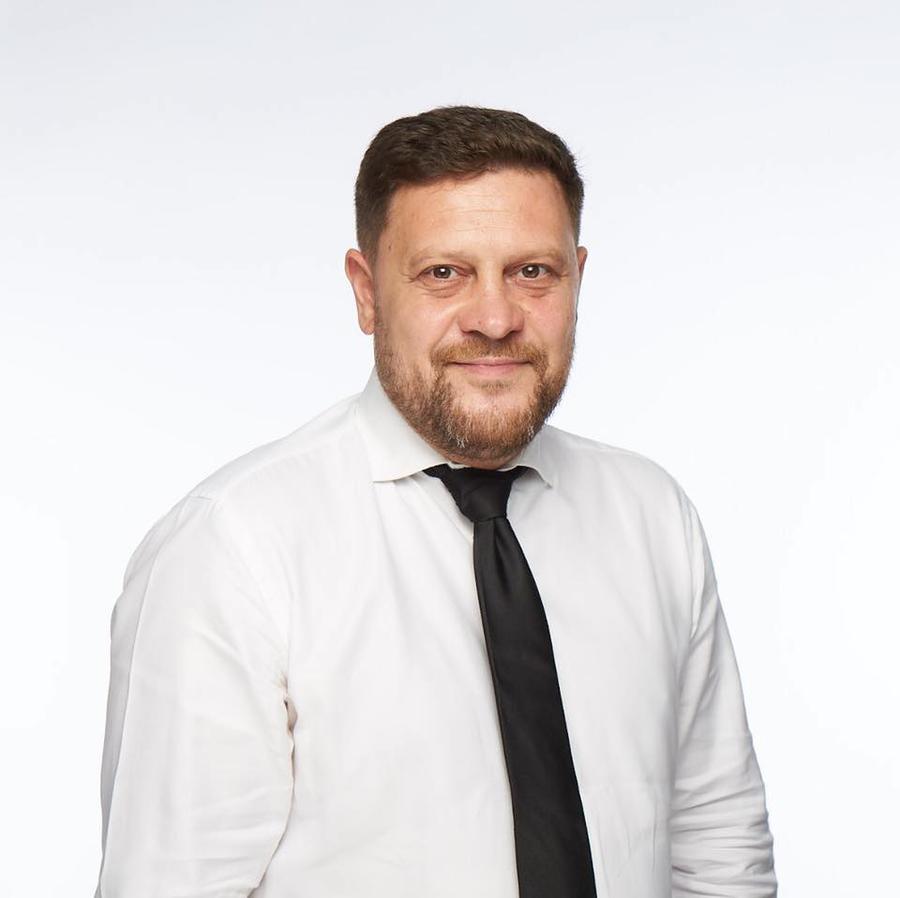 Alexandru Iacobescu, managerul secției de baschet a lui Dinamo București/Foto: Facebook (Alexandru Iacobescu) „Păreau mai buni la TV” » U-BT Cluj-Napoca, ironizată de Dinamo, după calificarea în finala Cupei. Replica ardelenilor nu a întârziat