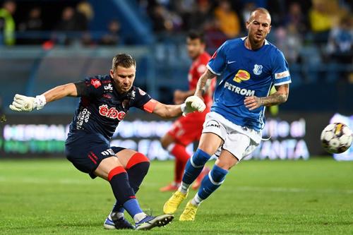 Florin Iacob, în stânga / Sursă foto: Imago Images