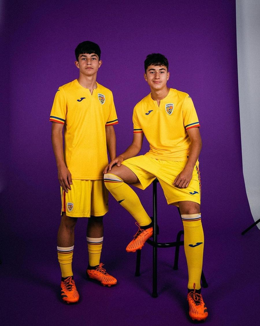 Raul Andrei Perțea (stânga) și Edu Corlat (dreapta) Românul impresariat de Marcelo a semnat cu Real Madrid