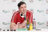 Marele Robbie Fowler, dialog deschis la Muzeul Fotbalului din București » Umor britanic: „Poate e cea mai tare poreclă din fotbal!”
