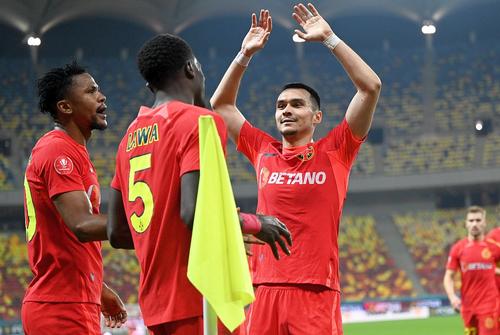 Siyabonga Ngezana, primul din stânga // foto: Imago Images