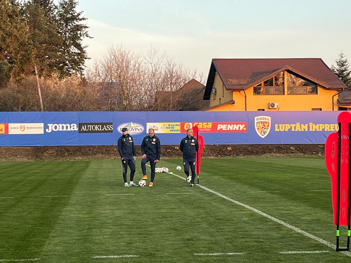 „Tricolorii” au primit mingea oficială de la EURO 2024. Imagini de la primul antrenament