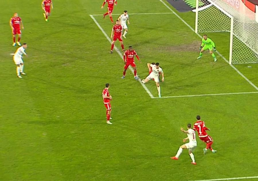 Momentul devierii către Stoica Dresaj canin la Sibiu » Hermannstadt o zdrobește pe Dinamo, iar calculele lui Kopic se complică! Cum arată ACUM clasamentul din play-out