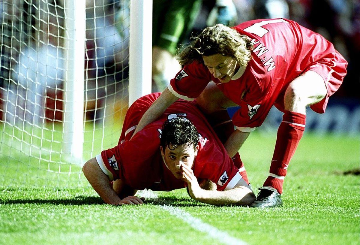 Robbie Fowler, despre cel mai controversat moment din cariera sa: „M-a costat ceva bani amenda, dar nu regret nimic!”